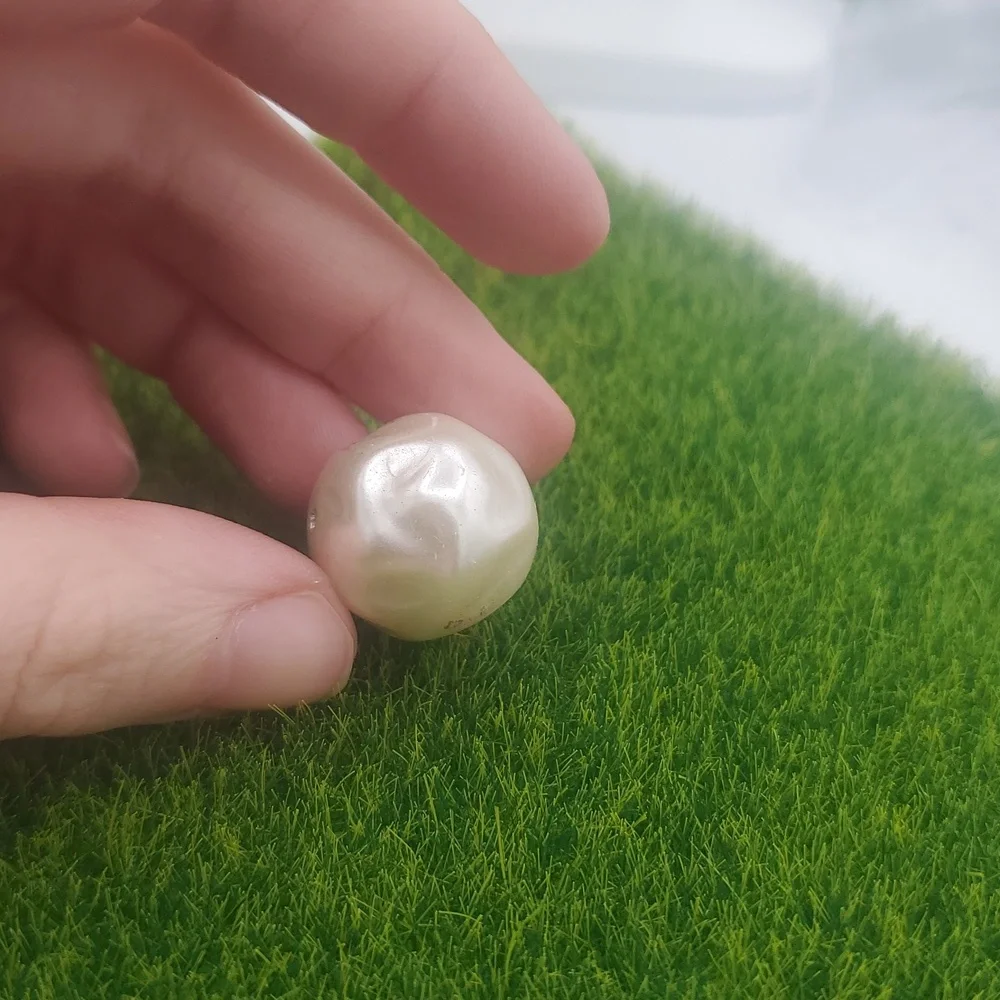 Elegant Cream Faux Pearl Bead P327 Baroque